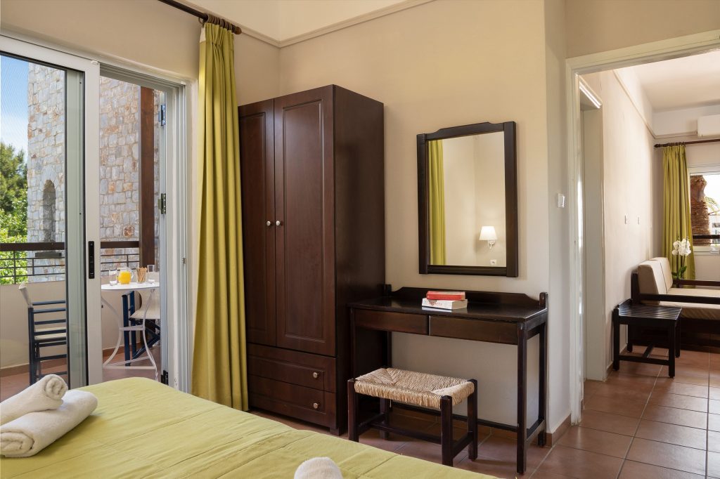 Bedroom1Perps1-min